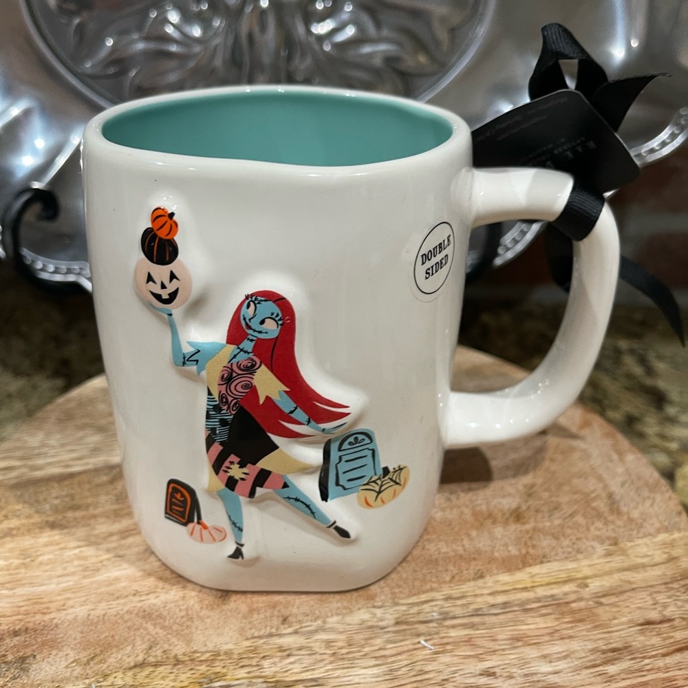 Rae Dunn Disney NIGHTMARE BEFORE CHRISTMAS 3d SCREAM QUEEN double sided mug NEW!